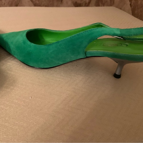 Shoes - Picture 3 of 5